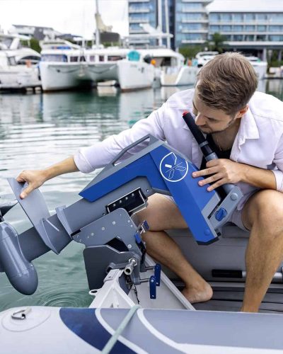 Moteur électrique hors bord Momentum